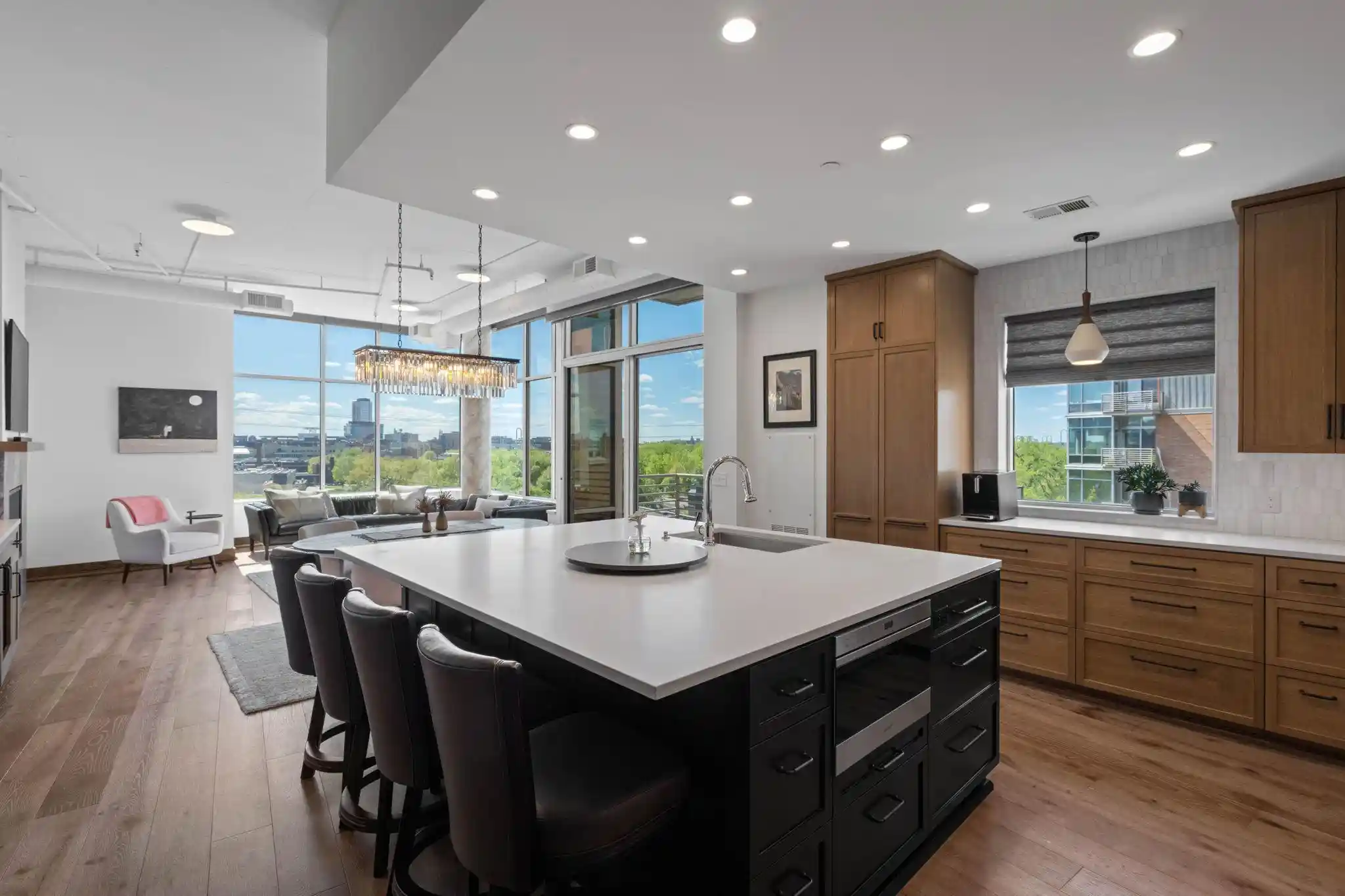 Listing Photo 2 - Condo for sale in 100 2Nd St Ne located at 100 2Nd St Ne, Minneapolis, MN 55413 - Unit #A560