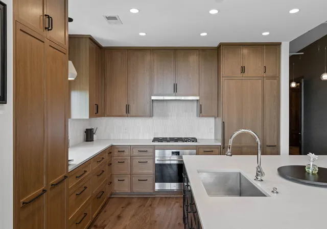 Listing Photo 4 - Condo for sale in building located at 100 2Nd St Ne, Minneapolis, MN 55413 - Unit #A560