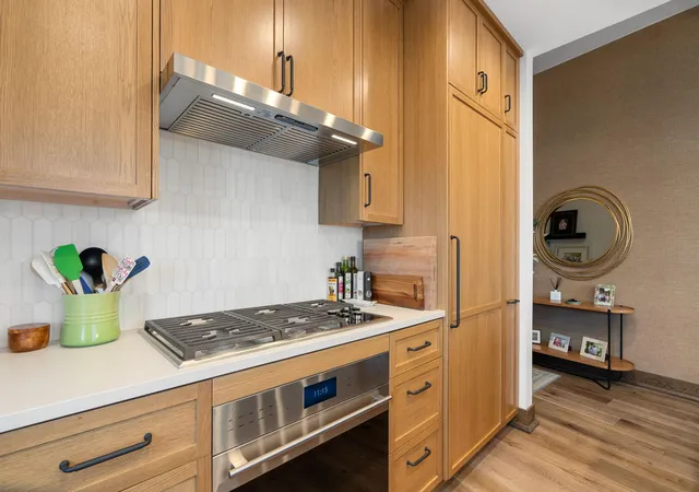 Listing Photo 5 - Condo for sale in building located at 100 2Nd St Ne, Minneapolis, MN 55413 - Unit #A560