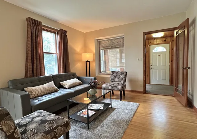 Photo 3 of Single family home for sale at 1020 Chatsworth St N, Saint Paul, MN 55103 | MLS# 7137770 | Listing updated on 2026-10-02