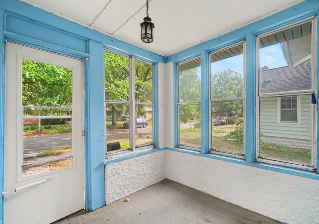 Photo 3 of Single family home for sale at 2808 40th Avenue S, Minneapolis, MN 55406 | MLS# 7137790 | Listing updated on 2026-09-19