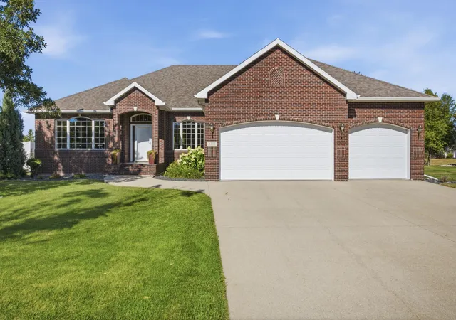 Photo 1 of Single family home for sale at 4233 Timberline Dr S, Fargo, ND 58104 | MLS# 7137793 | Listing updated on 2026-09-04