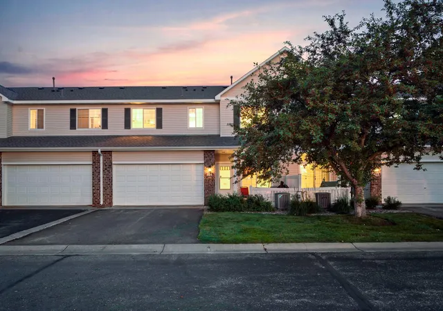 Photo 1 of Single family home for sale at 624 Tamarack Trl, Farmington, MN 55024 | MLS# 7137810 | Listing updated on 2026-09-04