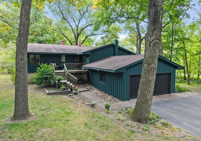 Photo 2 of Sale Pending at 8936 191st Avenue Ne, Forest Lake, MN 55025 | MLS# 7137811 | Listing updated on 2026-10-06