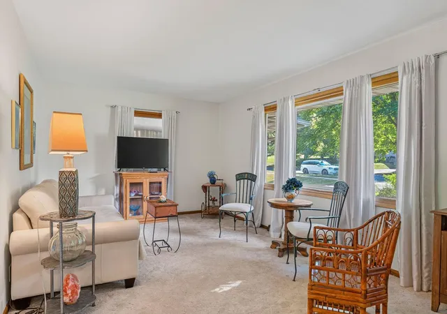 Photo 2 of Single family home for sale at 1800 Jefferson Rd, Northfield, MN 55057 | MLS# 7137842 | Listing updated on 2026-09-04