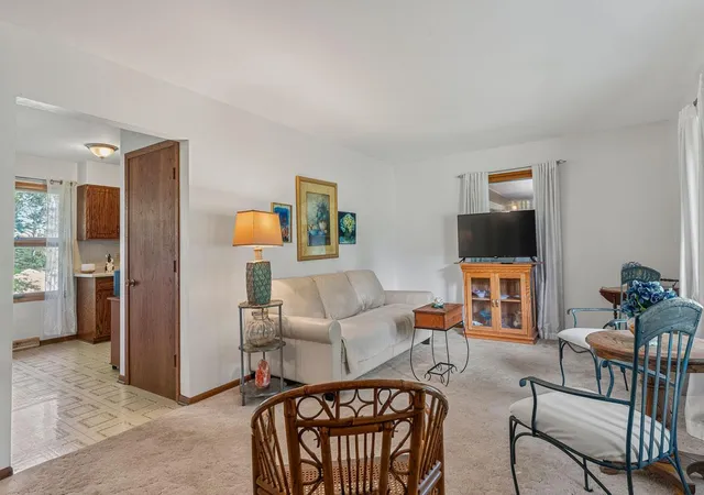 Photo 2 of Single family home for sale at 1800 Jefferson Rd, Northfield, MN 55057 | MLS# 7137842 | Listing updated on 2026-09-04