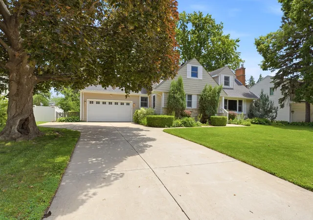 Photo 3 of Sale Pending at 7109 Heatherton Trl, Minneapolis, MN 55435 | MLS# 7137859 | Listing updated on 2026-10-02