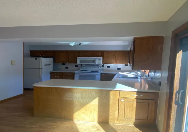 Photo 3 of Single family home for sale at 1361 Knoll Dr, Saint Paul, MN 55126 | MLS# 7137870 | Listing updated on 2026-09-03