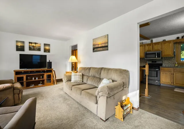 Photo 3 of Single family home for sale at 1303 26th Street SE, Rochester, MN 55904 | MLS# 7137877 | Listing updated on 2026-09-22