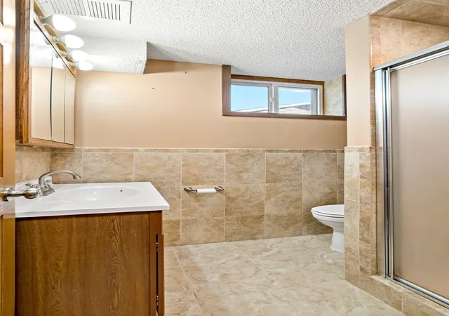 Photo 3 of Sale Pending at 2069 N Ivy St, Saint Paul, MN 55109 | MLS# 7137878 | Listing updated on 2026-10-05