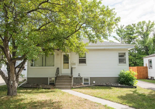 Photo 1 of Single family home for sale at 614 16th Street N, Moorhead, MN 56560 | MLS# 7137882 | Listing updated on 2026-09-28
