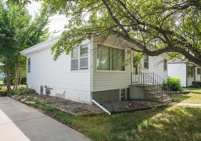 Photo 3 of Single family home for sale at 614 16th Street N, Moorhead, MN 56560 | MLS# 7137882 | Listing updated on 2026-09-28