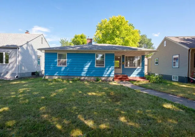 Photo 1 of Single family home for sale at 1625 11th Street N, Fargo, ND 58102 | MLS# 7137899 | Listing updated on 2026-09-12