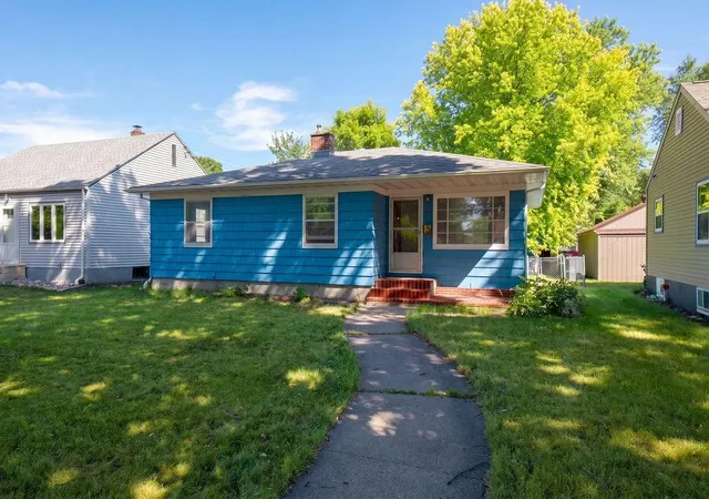 Photo 2 of Single family home for sale at 1625 11th Street N, Fargo, ND 58102 | MLS# 7137899 | Listing updated on 2026-09-12