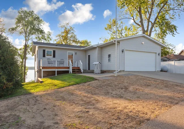 Photo 1 of Single family home for sale at 46916 Glens Beach Rd, Waterville, MN 56096 | MLS# 7137905 | Listing updated on 2026-09-08