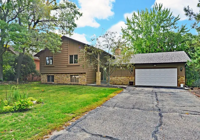 Photo 3 of Single family home for sale at 11963 NW Evergreen St, Minneapolis, MN 55448 | MLS# 7137928 | Listing updated on 2026-09-29