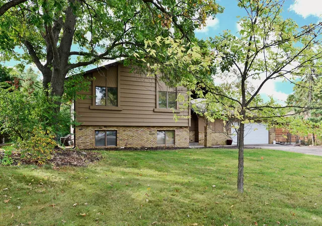 Photo 4 of Single family home for sale at 11963 NW Evergreen St, Minneapolis, MN 55448 | MLS# 7137928 | Listing updated on 2026-09-29