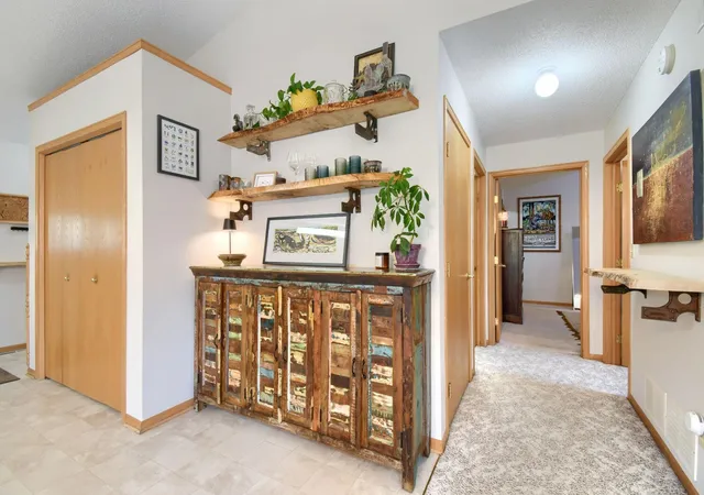 Photo 3 of Single family home for sale at 828 Woodland Dr, Saint Paul, MN 55115 | MLS# 7137932 | Listing updated on 2026-09-13