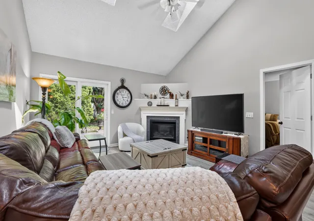 Photo 4 of Single family home for sale at 2408 Viola Hts Dr NE, Rochester, MN 55906 | MLS# 7137976 | Listing updated on 2026-09-12