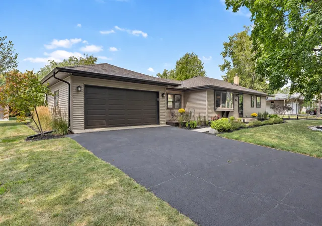 Photo 2 of Single family home for sale at 1619 Constance Dr E, Minneapolis, MN 55422 | MLS# 7137996 | Listing updated on 2026-09-19