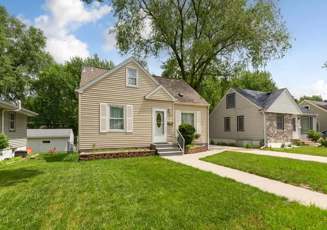 Photo 3 of Single family home for sale at 3229 Texas Ave S, Minneapolis, MN 55426 | MLS# 7137997 | Listing updated on 2026-09-18