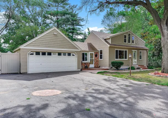 Photo 2 of Single family home for sale at 8691 Van Buren St Ne, Minneapolis, MN 55434 | MLS# 7138048 | Listing updated on 2026-09-20