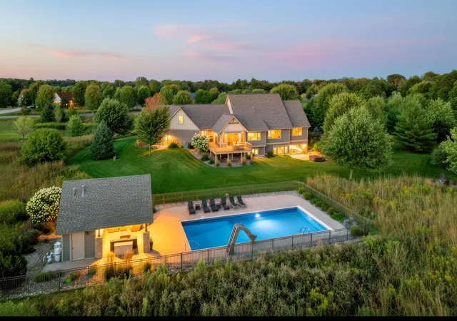 Photo 4 of Sale Pending at 3536 Kelvin Ct N, Lake Elmo, MN 55042 | MLS# 7138056 | Listing updated on 2026-09-25
