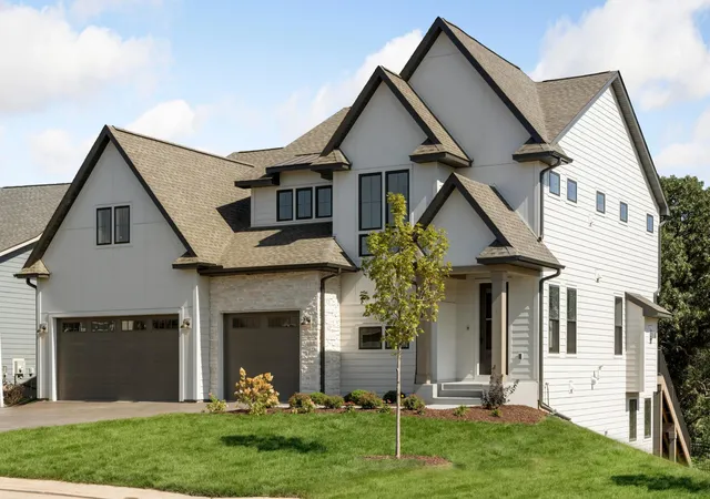 Photo 2 of Mansion for sale at 3767 Knightsbridge Ln N, Lake Elmo, MN 55042 | MLS# 7138065 | Listing updated on 2026-09-04