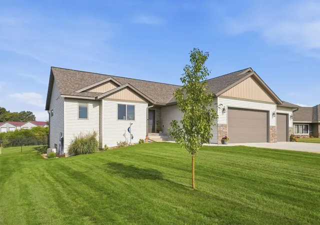 Photo 3 of Single family home for sale at 1326 Faith Hl Dr SW, Alexandria, MN 56308 | MLS# 7138106 | Listing updated on 2026-10-01