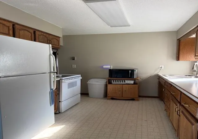 Photo 3 of Single family home for sale at 1103 2nd Avenue SE, Barnesville, MN 56514 | MLS# 7138115 | Listing updated on 2026-09-23
