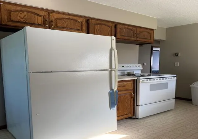 Photo 4 of Single family home for sale at 1103 2nd Avenue SE, Barnesville, MN 56514 | MLS# 7138115 | Listing updated on 2026-09-23