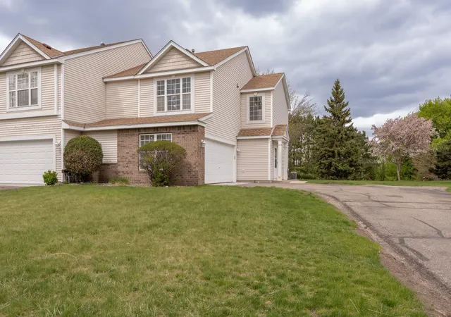 Photo 2 of Sale Pending at 15570 Finch Ave, Saint Paul, MN 55124 | MLS# 7138137 | Listing updated on 2026-09-18