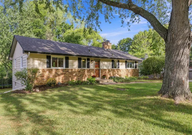 Photo 4 of Single family home for sale at 3966 Earlynn Ln, Minnetonka, MN 55345 | MLS# 7138146 | Listing updated on 2026-09-18
