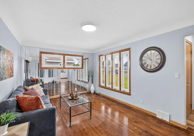 Photo 3 of Single family home for sale at 1042 6th Avenue S, South Saint Paul, MN 55075 | MLS# 7138150 | Listing updated on 2026-10-03
