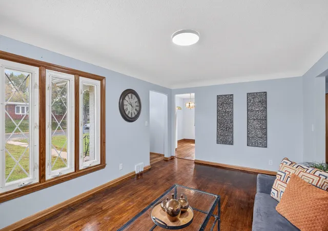 Photo 3 of Single family home for sale at 1042 6th Avenue S, South Saint Paul, MN 55075 | MLS# 7138150 | Listing updated on 2026-10-03