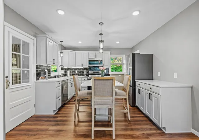 Photo 3 of Single family home for sale at 1197 Burke Ave W, Saint Paul, MN 55113 | MLS# 7138152 | Listing updated on 2026-10-06
