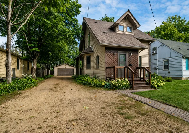 Photo 1 of Single family home for sale at 1008 Quincy St, North Mankato, MN 56003 | MLS# 7138172 | Listing updated on 2026-09-23