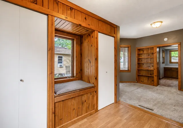 Photo 3 of Single family home for sale at 1008 Quincy St, North Mankato, MN 56003 | MLS# 7138172 | Listing updated on 2026-09-23