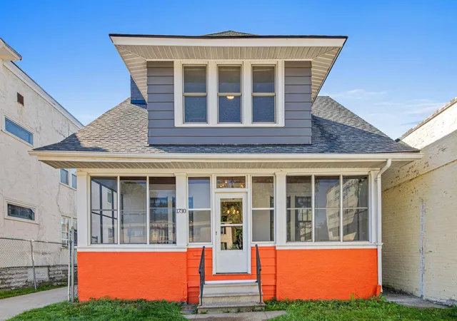 Photo 2 of Single family home for sale at 1730 Grand Ave, Saint Paul, MN 55105 | MLS# 7138188 | Listing updated on 2026-09-22