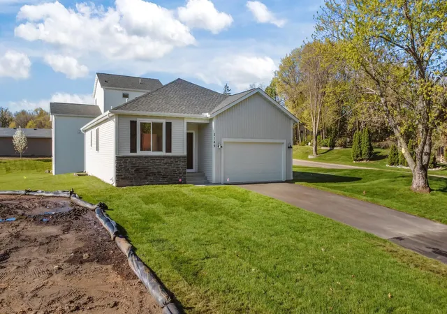 Photo 2 of Single family home for sale at 3149 Seminary Dr, Saint Paul, MN 55112 | MLS# 7138212 | Listing updated on 2026-09-06