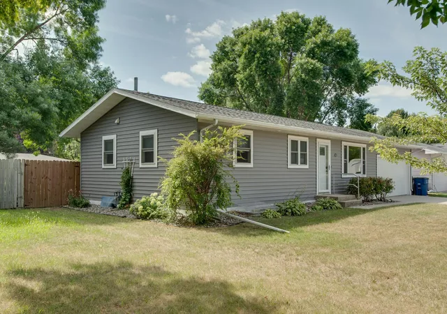 Photo 2 of Single family home for sale at 429 Brook Ave, Moorhead, MN 56560 | MLS# 7138240 | Listing updated on 2026-09-04
