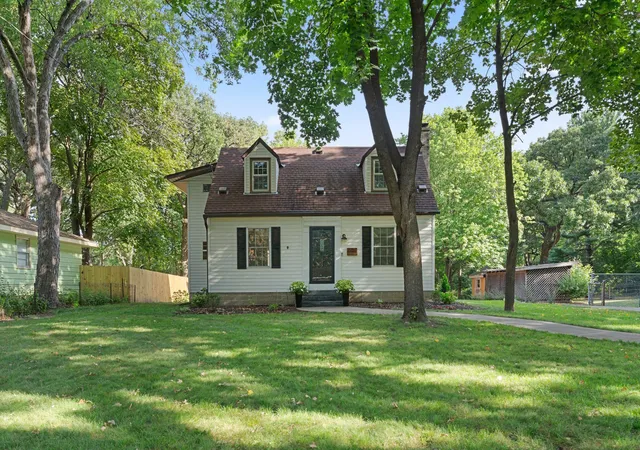 Photo 1 of Single family home for sale at 2757 Sherwood Rd, Saint Paul, MN 55112 | MLS# 7138242 | Listing updated on 2026-09-06