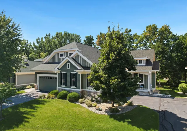 Photo 2 of Single family home for sale at 4033 Heritage Ln Se, Prior Lake, MN 55372 | MLS# 7138250 | Listing updated on 2026-09-30