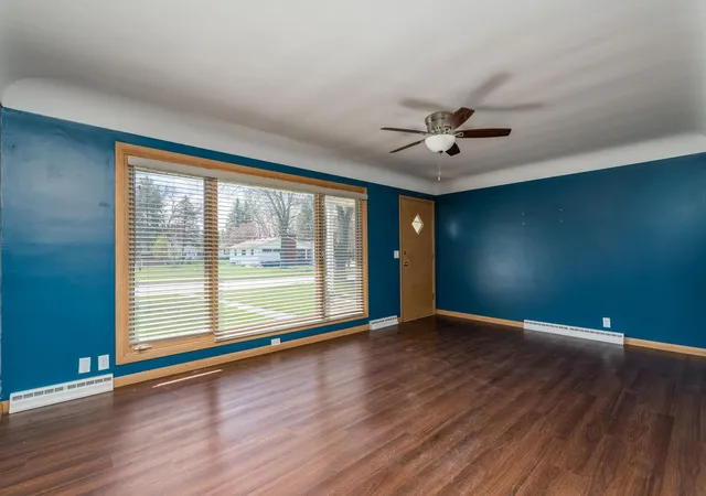 Photo 3 of Single family home for sale at 209 Hillcrest Way, Le Sueur, MN 56058 | MLS# 7138270 | Listing updated on 2026-09-04