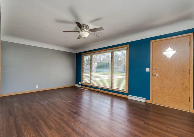 Photo 3 of Single family home for sale at 209 Hillcrest Way, Le Sueur, MN 56058 | MLS# 7138270 | Listing updated on 2026-09-04