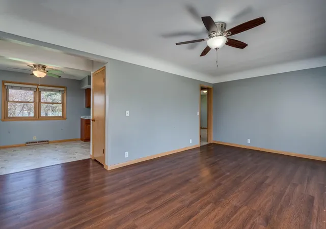 Photo 4 of Single family home for sale at 209 Hillcrest Way, Le Sueur, MN 56058 | MLS# 7138270 | Listing updated on 2026-09-04