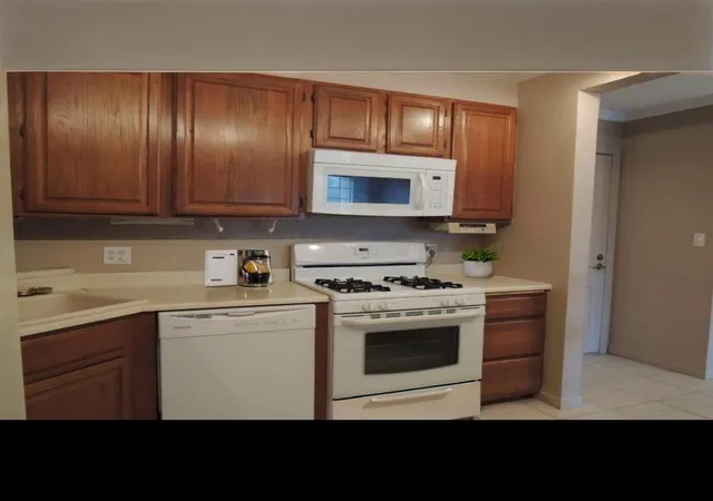 Photo 2 of Condo for sale at 6670 Vernon Ave S #316, Minneapolis, MN 55436 | MLS# 7138273 | Listing updated on 2026-09-21