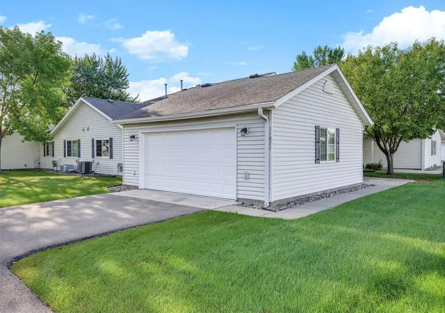 Photo 3 of Single family home for sale at 11021 57th Street Ne, Albertville, MN 55301 | MLS# 7138274 | Listing updated on 2026-09-14
