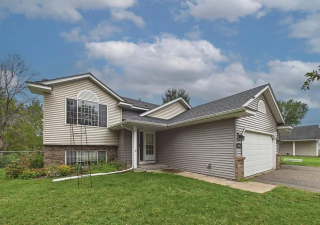 Photo 2 of Single family home for sale at 26245 Golden Ave, Wyoming, MN 55092 | MLS# 7138331 | Listing updated on 2026-10-05