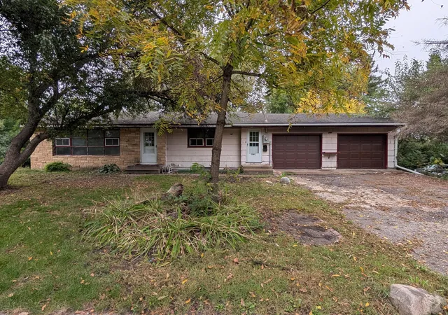 Photo 1 of Single family home for sale at 796 Stoughton Ave, Chaska, MN 55318 | MLS# 7138368 | Listing updated on 2026-10-05